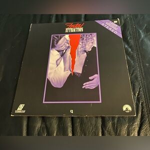 Fatal Attraction 1988 Laserdisc Paramount Pictures featuring Michael Douglas